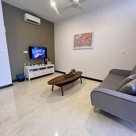 Silverscape Seaview Residences Melaka Exterior foto